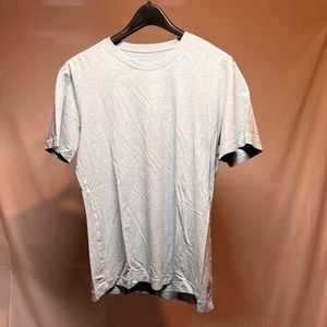 LULULEMON ATHLETICA MENS T SHIRT (XL)